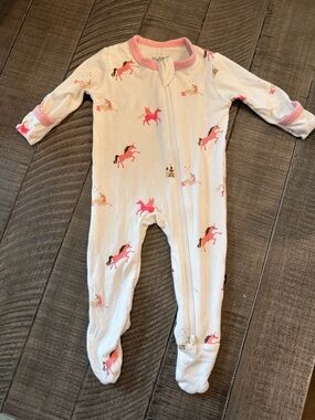 Kyte BABY White Footed One-Piece with Pink Unicorns